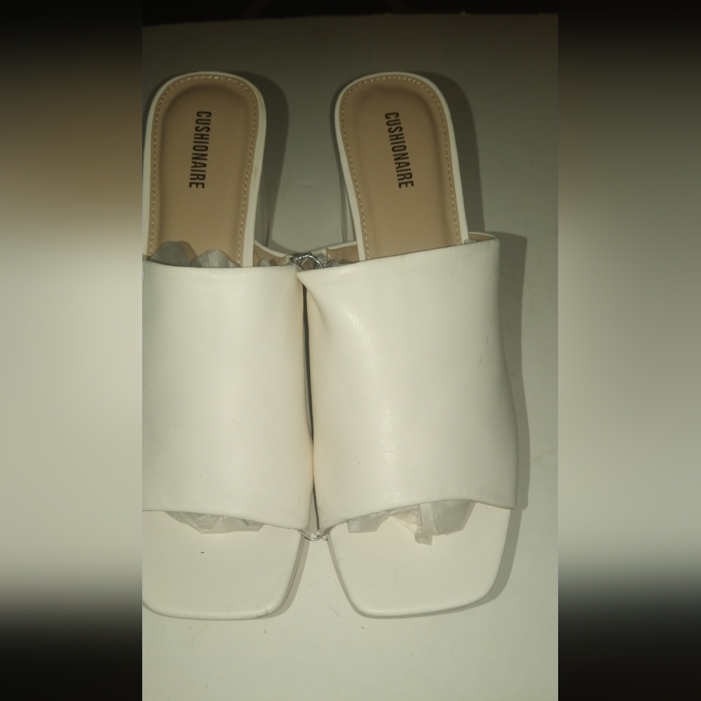 Women's cushionair size 9.5 slip-on's